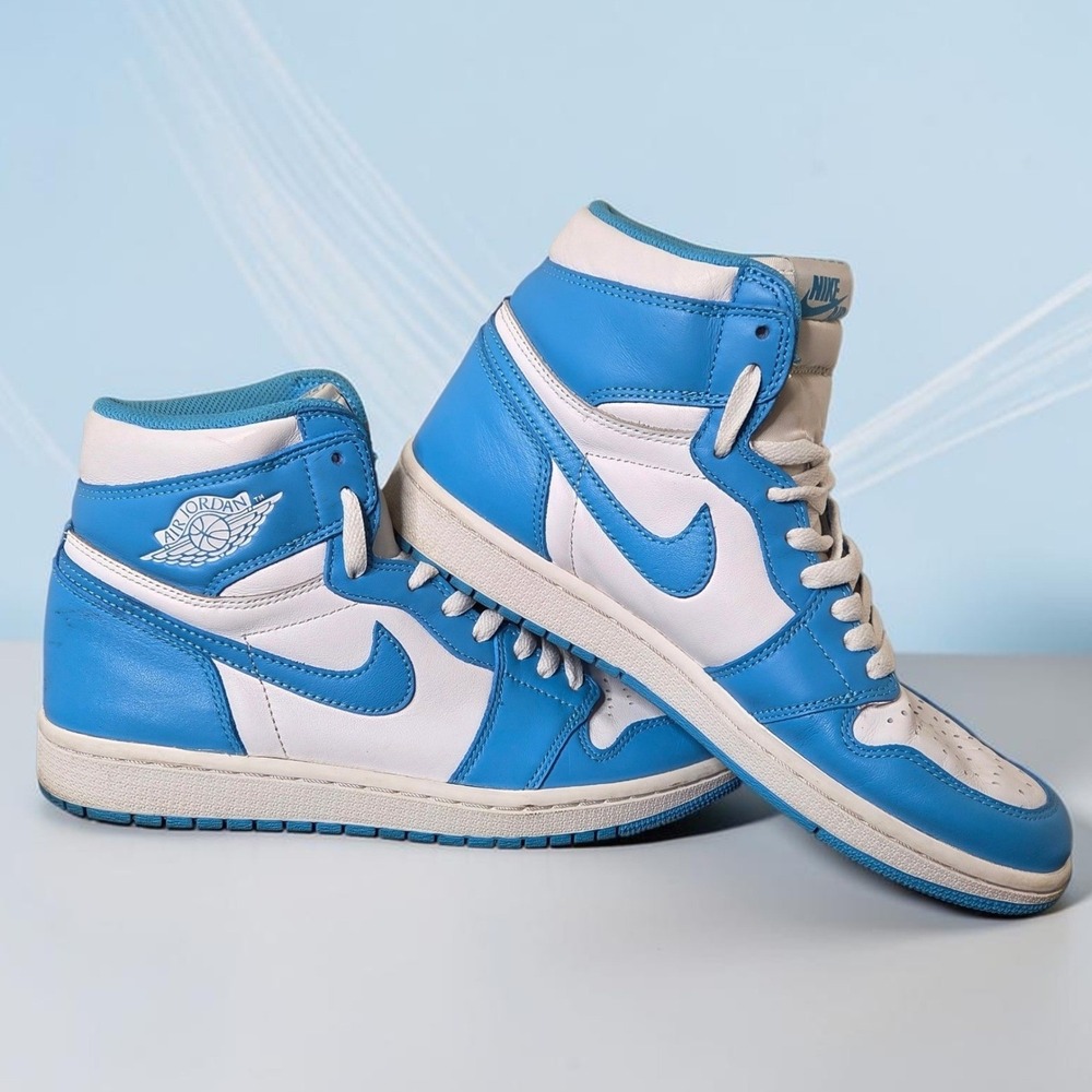 Nike Air Jordan 1 Retro High OG‎ UNC White Dark Powder Blue 555088-117 Mens 9.5